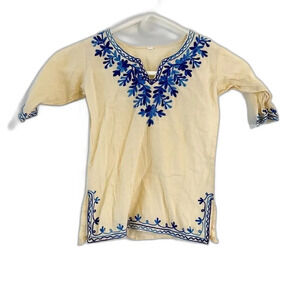 Vintage Girls Cream Ethnic Blue Floral Embroidered Shirt Sz Small 6 Long Sleeve